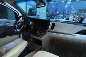 Toyota, Sienna, 2016
